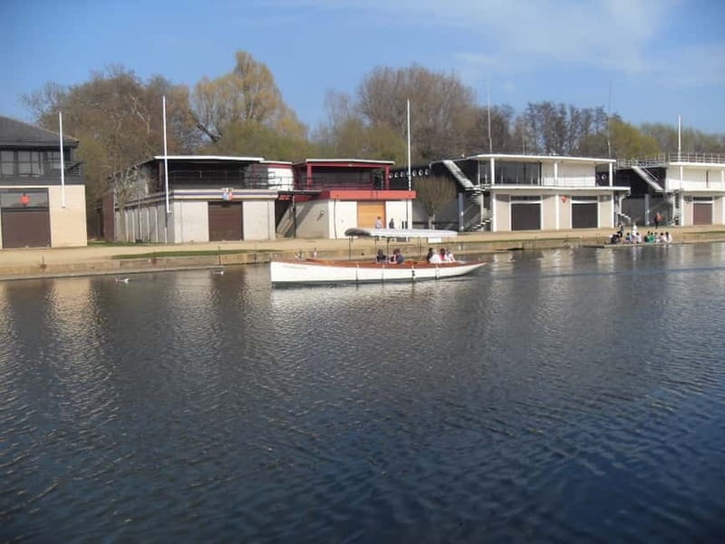 Oxford: Sightseeing Boat Cruise with Prosecco - Who should book this Oxford boat cruise