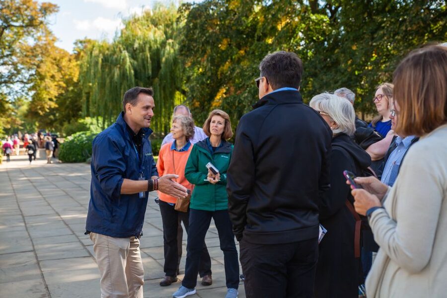 Oxford: University and City Walking Tour with Alumni Guide - Alumni Guides Make Oxford Click (Even If You Only Have a Morning)