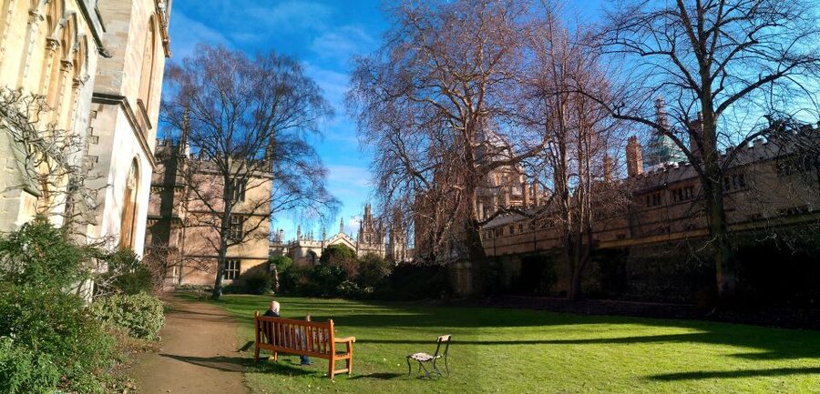Oxford: University Tour for Prospective Students - Who should book this Oxford prospective student tour