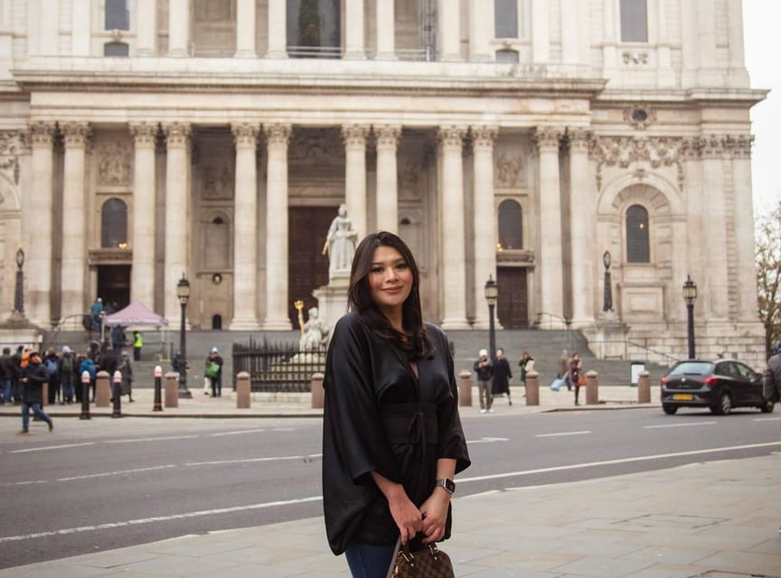 Photoshoot at Notting hill,Covent Garden,St Paul Cathedral - Posing tips you can actually use during the session