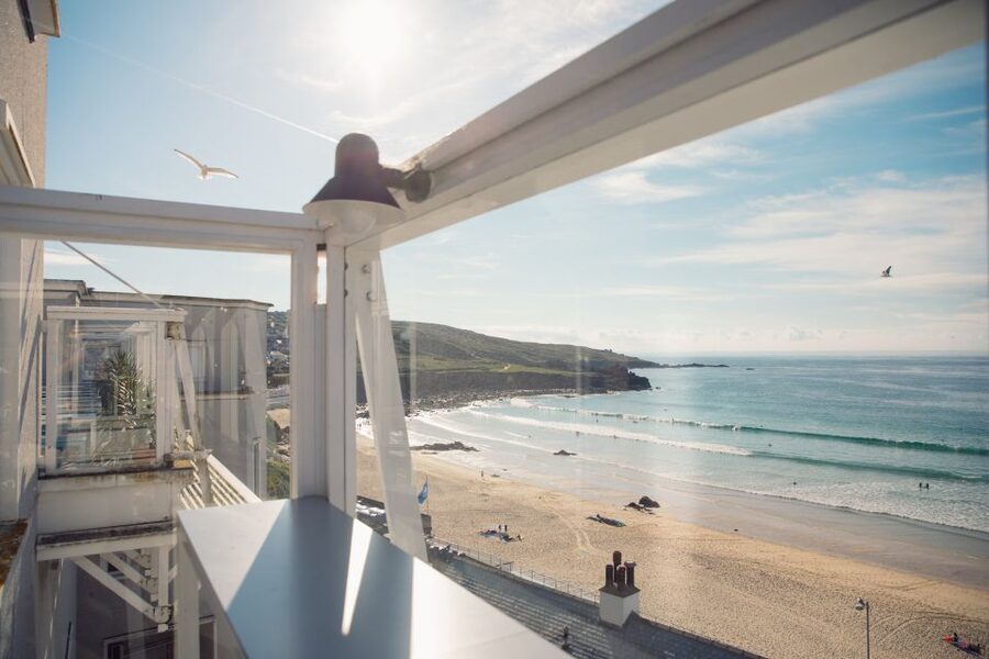 Porthmeor Beach: Tate St. Ives Gallery Entry Ticket - Tate St Ives Sits Above the Atlantic, and That Changes Everything