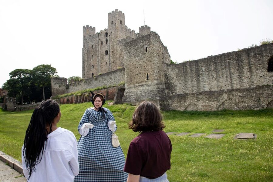 Rochester, Kent: Costumed Guided Tour - Rochester Cathedral City Evolution: Wealth, Dockyard Power, and Street Clues