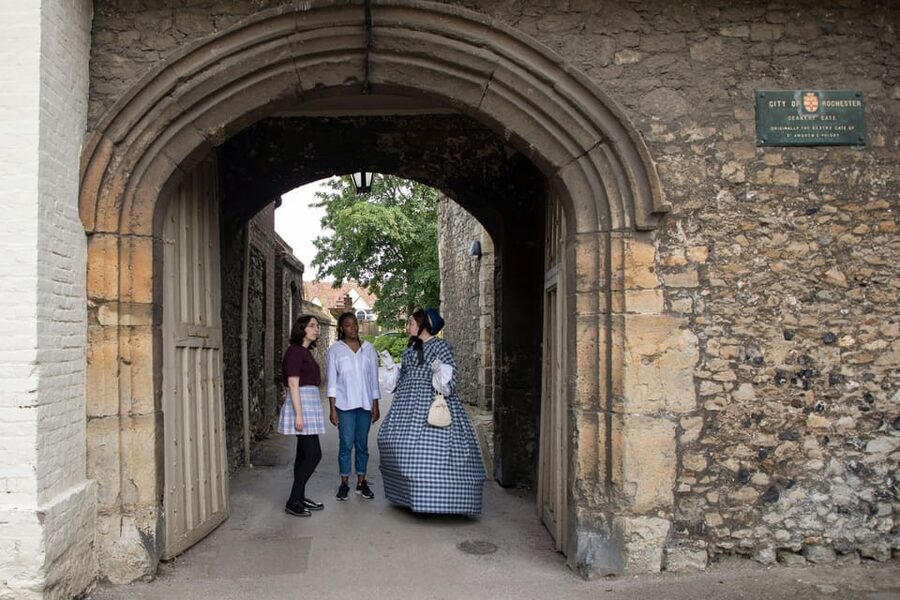 Rochester, Kent: Costumed Guided Tour - Dickens Footsteps: Hear His Words Where You Stand