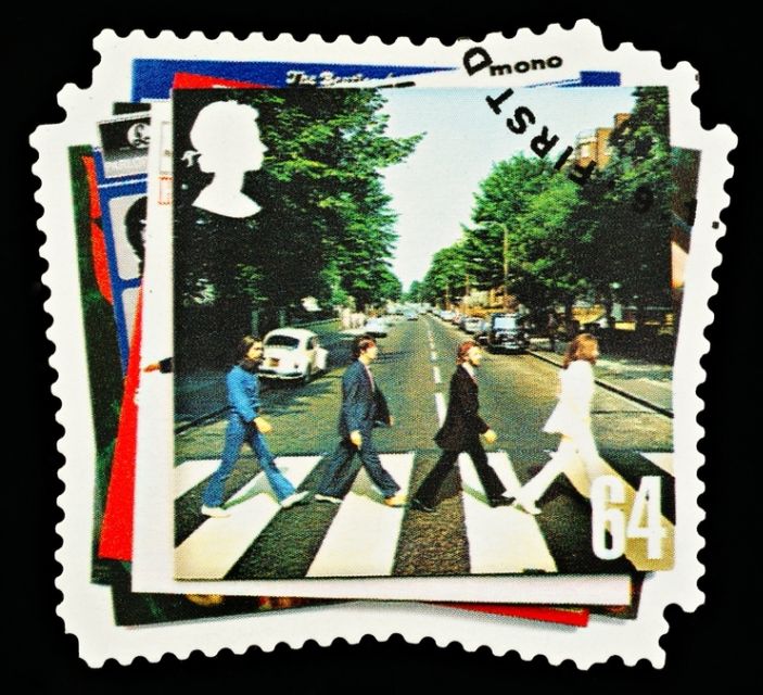 Rock ‘n Roll London Tour By London Taxi - Abbey Road zebra crossing: the photo stop everyone talks about