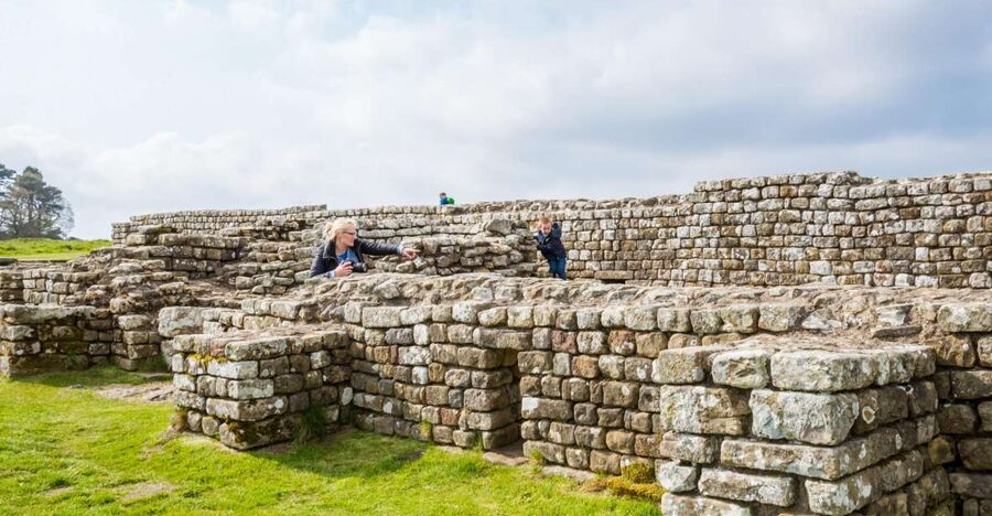 Rosslyn Chapel and Hadrian's Wall Small Group Day Tour - Melrose lunch and the Border Reivers mood at the Scottish-English line
