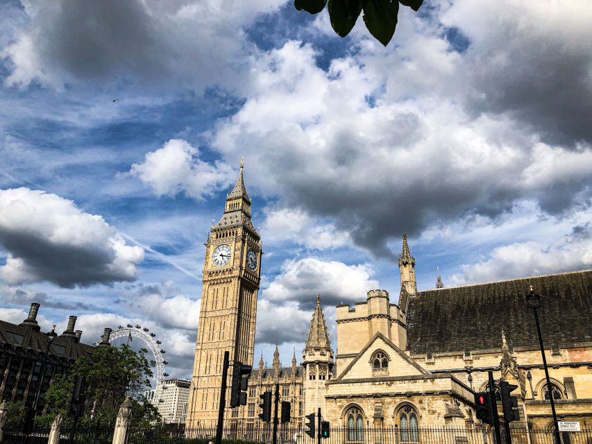 Royal London: from Saxons to Tudors & Stuarts Walking Tour - Price and value: why $29 for a 2-hour small group can be a smart move