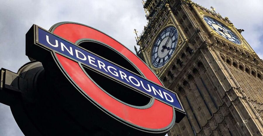 Royal London: from Saxons to Tudors & Stuarts Walking Tour - Saxons, Tudors, and the real reason the timeline can feel confusing