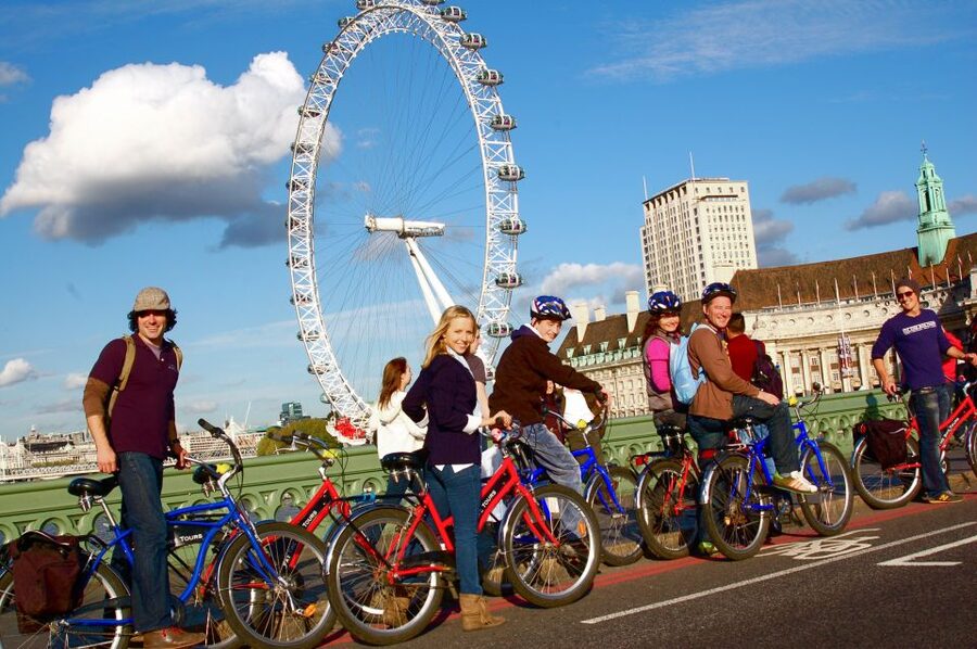 Secrets of London Bike Tour: Thames, Tower Bridge & Market - Bike comfort and the reality of cycling in London traffic