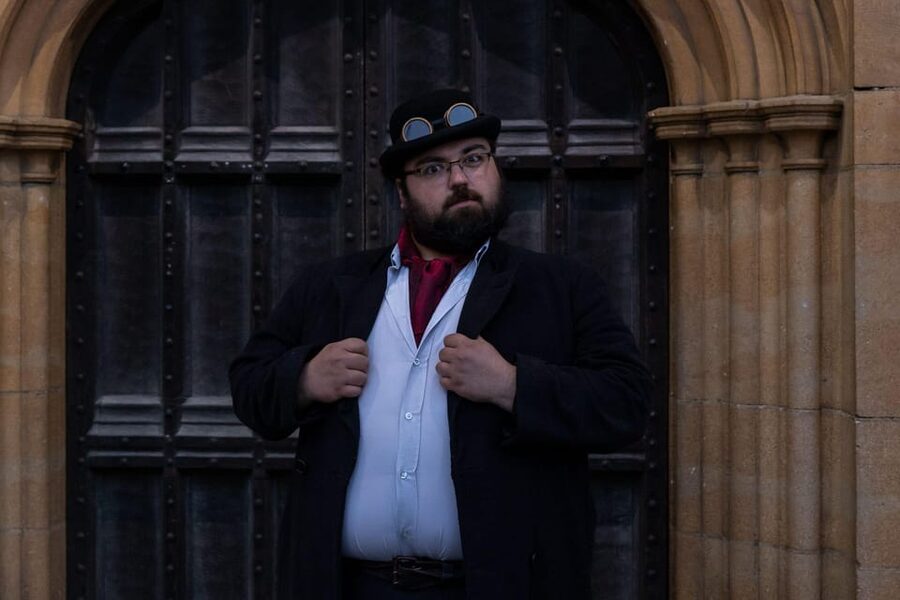 Shadows of York: Ghost Walk and Horrible History. - Listening to a guide who keeps the humor in the mix
