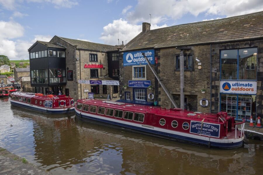 Skipton: 1-Hour Canal Cruise - Who is Dave Spikey, and why his canal commentary fits the hour