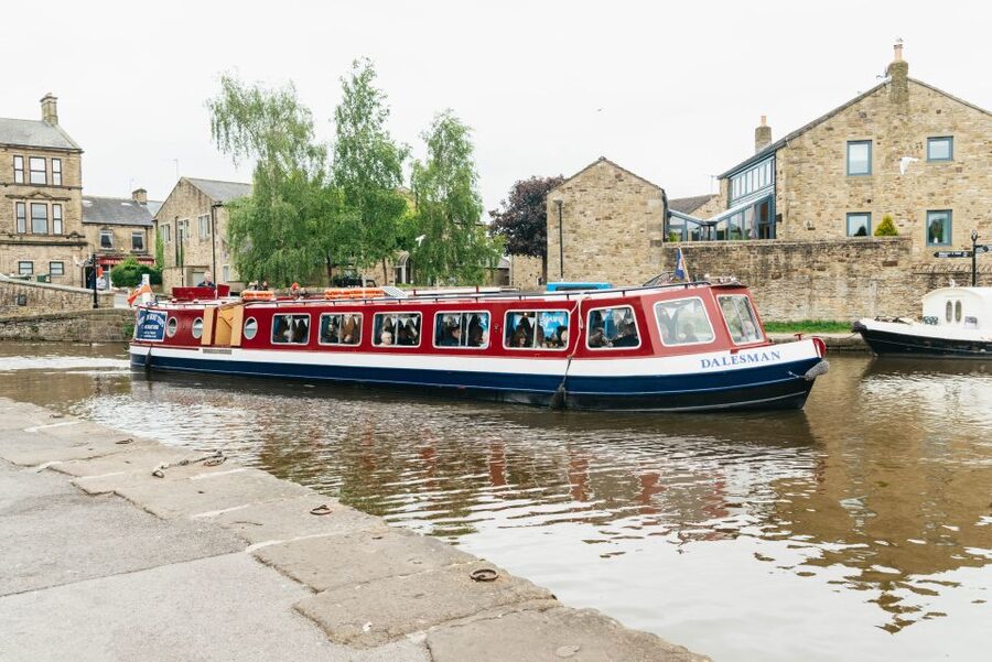 Skipton: 2-Hour Afternoon Tea Cruise - Getting on board in Skipton: cobbled courtyard to cosy seating