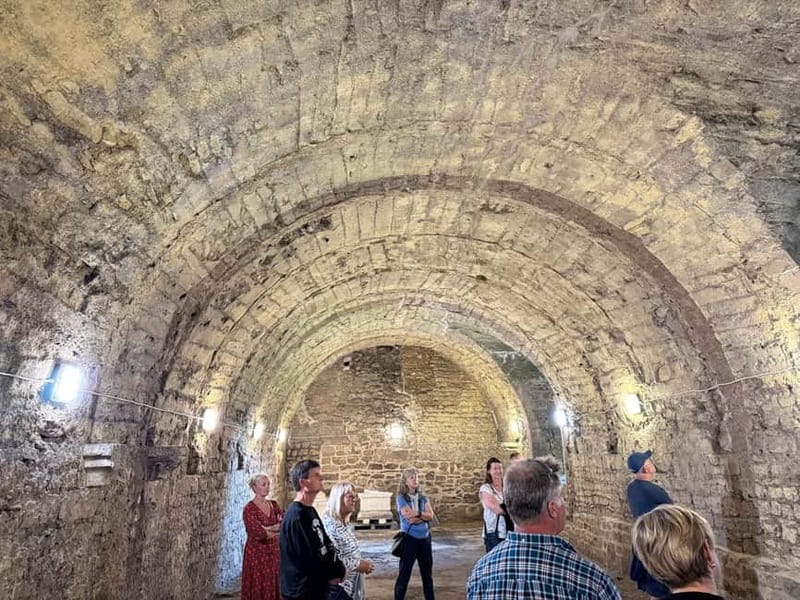 Southampton: 2 Hour Guided Walking Tour with Medieval Vaults - Who should book this vault-and-walls walk