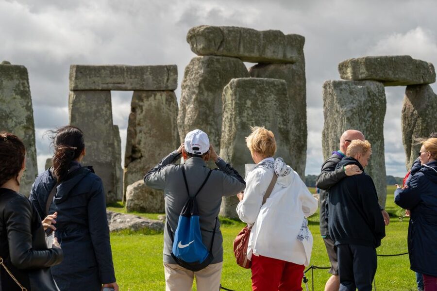 Southampton: Cruise Transfer to London via Stonehenge - The ride: comfort, countryside views, and guided context