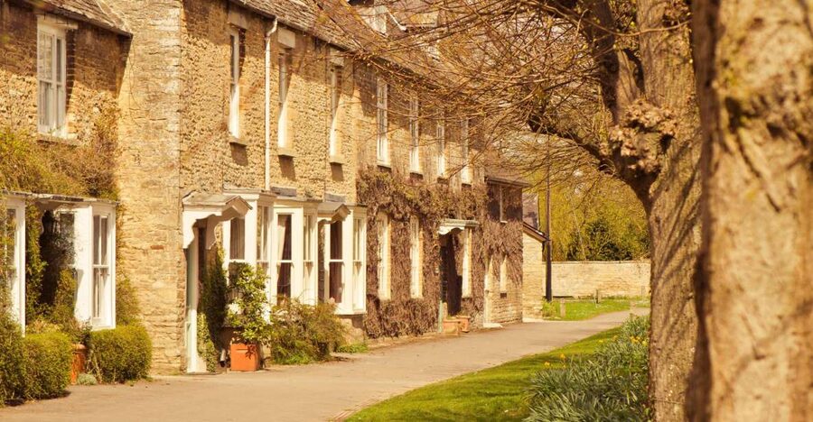 Southampton: London via the Cotswolds, Oxford and Pub Lunch - Cotswolds countryside: Bibury and Burford on a scenic rail of lanes