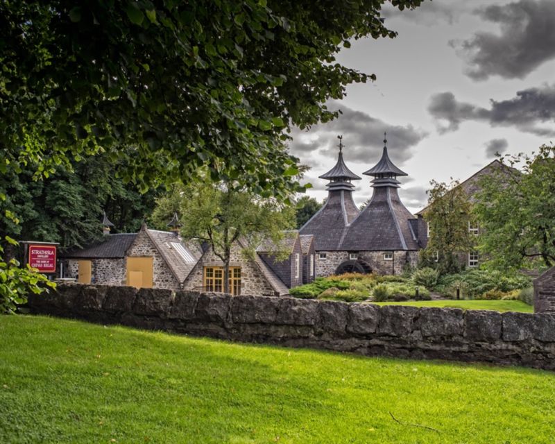 Speyside Whisky Trail 1-Day Tour from Aberdeen - Corgarff Castle walk: short effort, real context