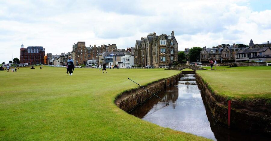 St Andrews and Falkland Palace Tour from Edinburgh - Falkland Village and Falkland Palace: Tennis Courts, Outlander Vibes, and Shop-Worthy Streets