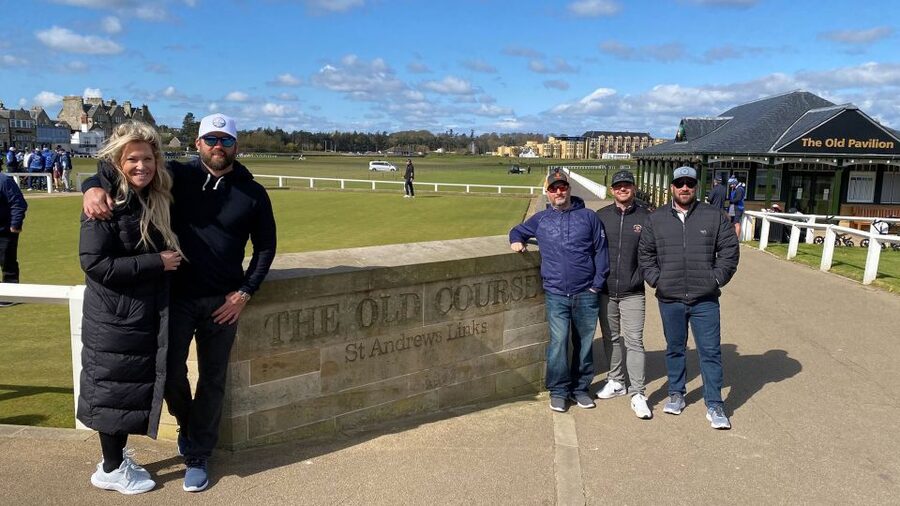 St Andrews: Golf Origins and Old Course History Tour - Swilkan Bridge photo stop, rare photos, and the bridge height detail