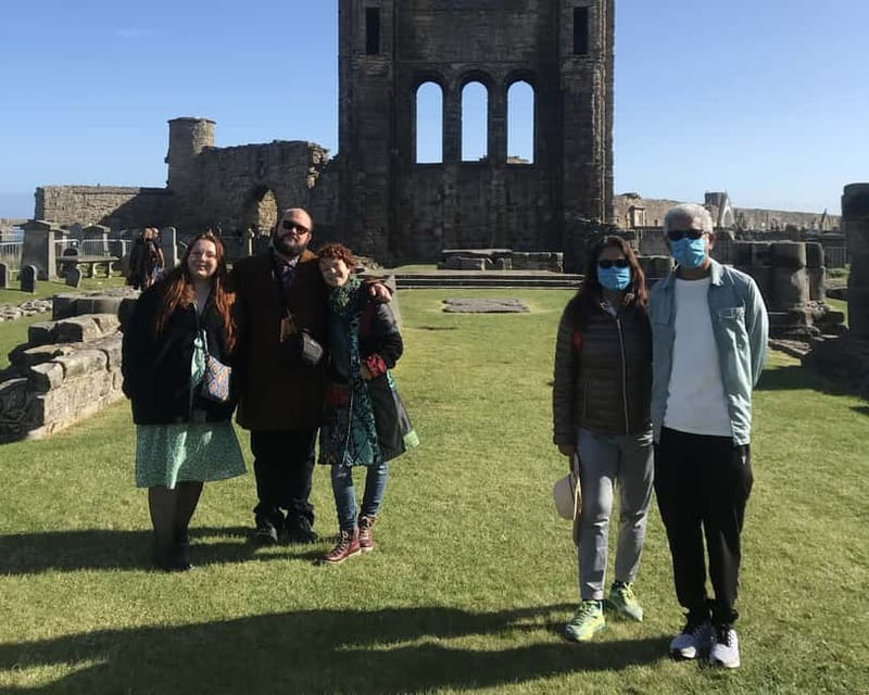 St Andrews: Top Sights Guided Walking Tour - Hamish McHamish, Town Hall, and main streets: the human side of St Andrews