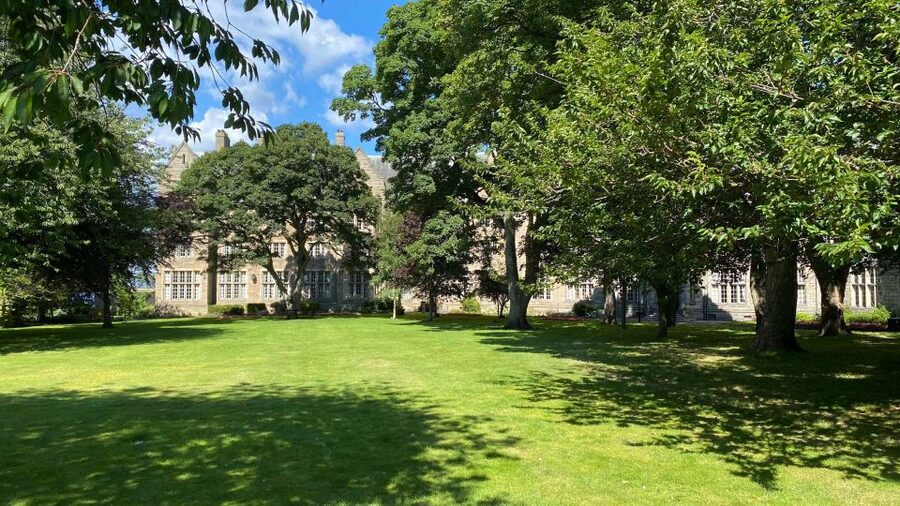 St Andrews: Town, Golf, and Old Course History Tour - The Scores, Victorian University Buildings, and Royal Student Life
