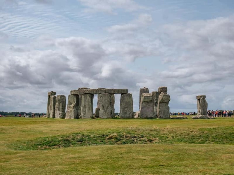Stonehenge: Shared Half-Day Tour from Bath for 2-8 Guests - Stonehenge from Bath, comfort-first transport that keeps you sane