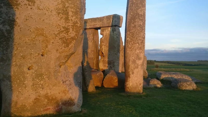 Stonehenge: Shared Half-Day Tour from Bath for 2-8 Guests - Your hour of free time: stones, exhibition, and shop decisions