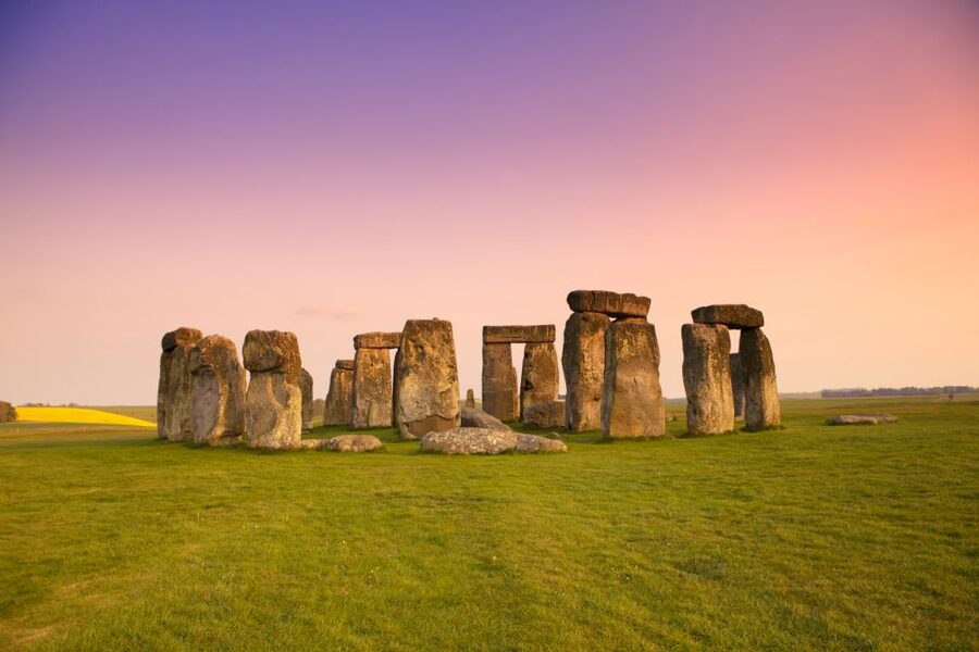 Stonehenge Special Access - Evening Tour from London - Key highlights you will feel on the ground