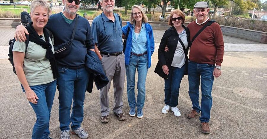 Stratford-Upon-Avon's Town Walking Tour (10:30am & 2pm) - A stroll with canals, Canal Basin, and a pub stop you’ll remember