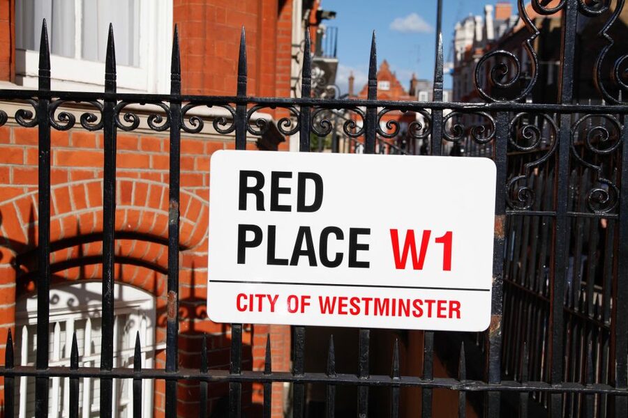The Beatles London Walking Tour - Savile Row, Paul McCartney’s London offices, and the Yesterday story