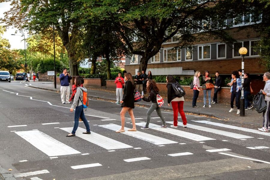 The Beatles London Walking Tour - Abbey Road finale, tube timing, wall signing, and the zebra-crossing photo reality