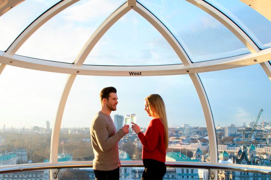 The London Eye Champagne Experience - Landmark spotting tips for your capsule time