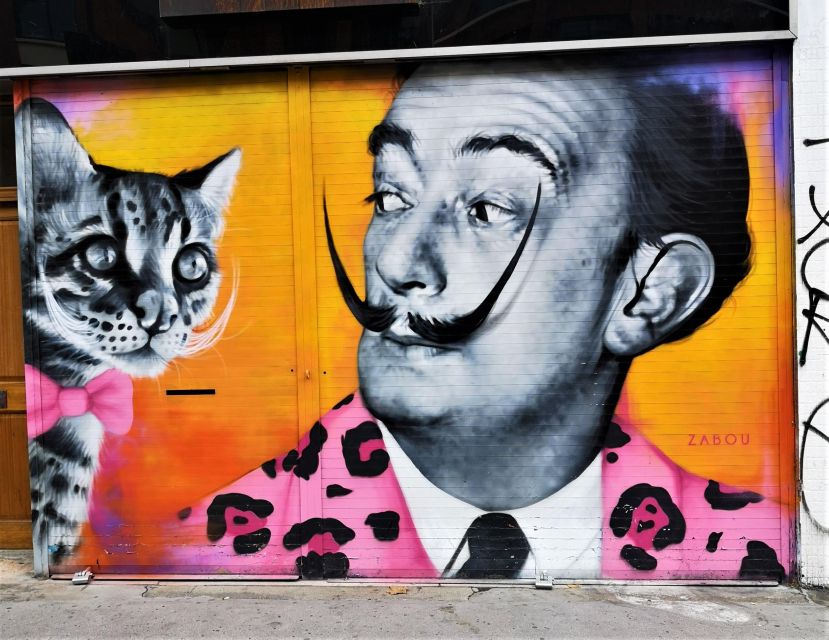 The Original London Street Art Tour (French) - Starting at Old Spitalfields Market and the white-goat statue