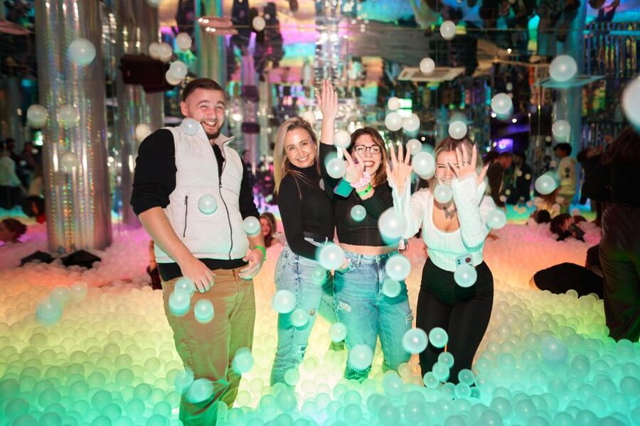 The Original Shoreditch Pub Crawl London - The price makes sense if you use the included perks