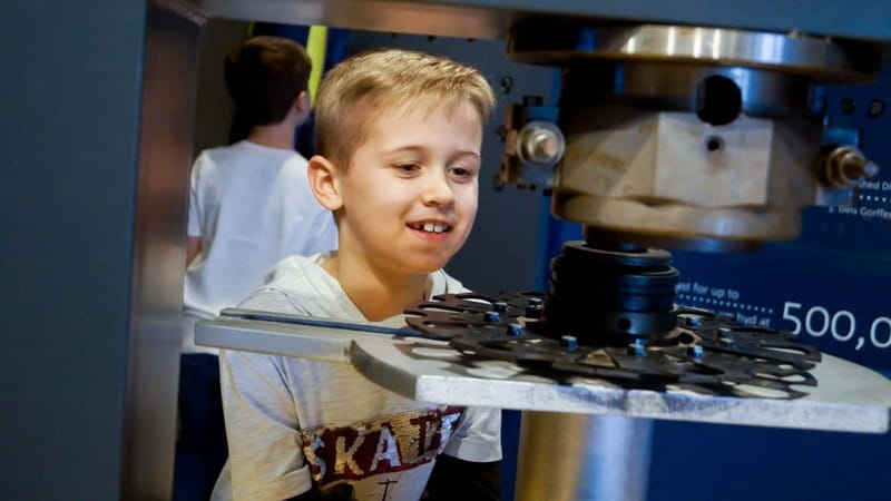 The Royal Mint Experience: Ticket, Guided Tour & Exhibition - Who this is best for