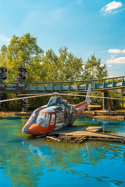 THORPE PARK Resort: Entrance Ticket - Arriving and entering: the turnstile workflow that saves time