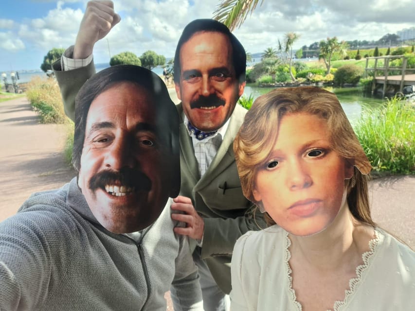 Torquay: The Fawlty Tours Experience - Guided Walk - What the 10-person small group changes for your experience