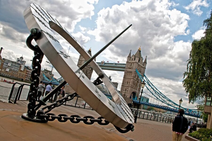 Tour in Italian: Londra in un Giorno - Extra suggestions your guide might share, like CloudM and local meals