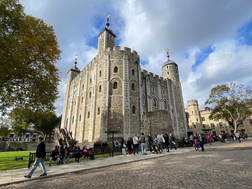 Tower of London: After-Hours Tour with Ceremony of the Keys - Price and what you are really buying