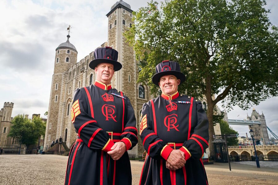 Tower of London: After-Hours Tour with Ceremony of the Keys - Logistics that matter for comfort and photos