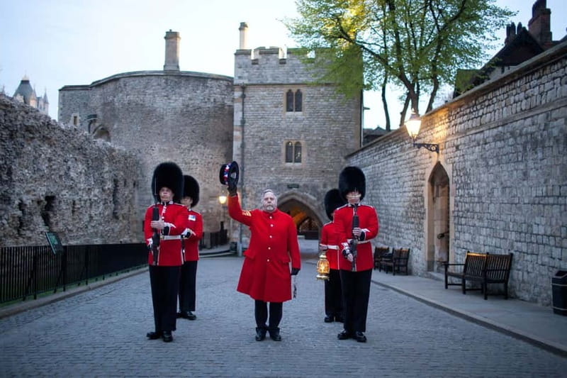 Tower of London After Hours with Beefeater & Keys Ceremony - Why an after-hours Tower of London tour feels different