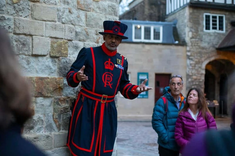 Tower of London After Hours with Beefeater & Keys Ceremony - Crown Jewels, former menagerie, and ghost stories with restraint