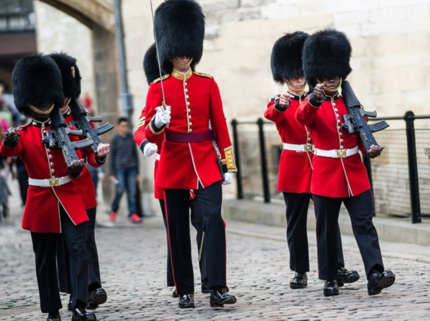 Tower of London: Early Access with Crown Jewels & Beefeaters - Tower Hill orientation and the Tower Bridge photo stop