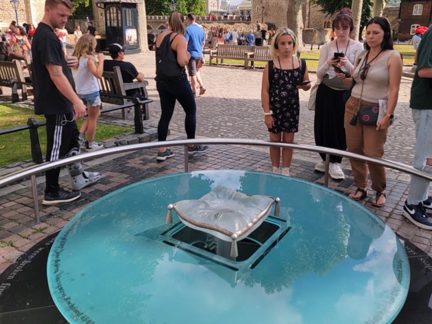 Tower of London: Early Access with Crown Jewels & Beefeaters - White Tower, Inner Ward, Outer Ward: how to use your free time well