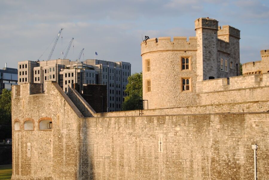 Tower of London Private Guided Tour - Skip the ticket line, but protect your 2-hour time