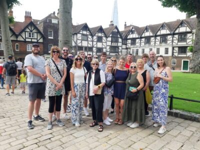 Ultimate Tower of London, Beefeater Welcome & Crown Jewels