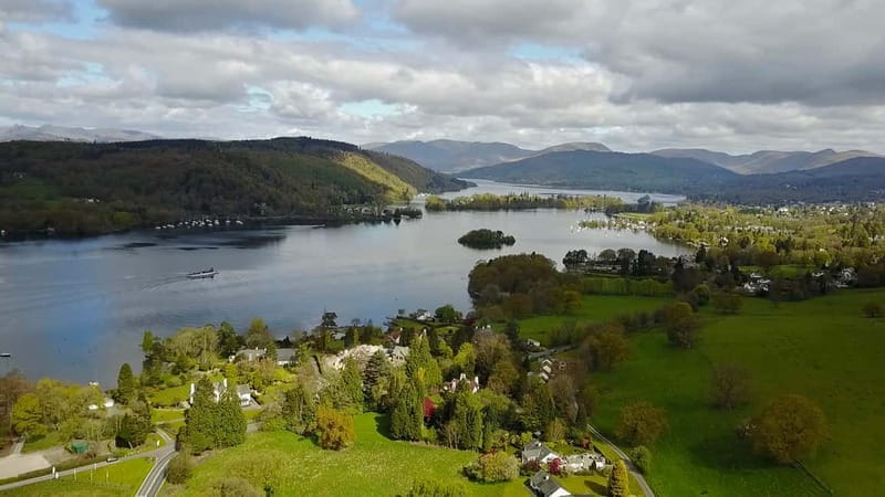 Windermere Yellow Cruise: Sail between Bowness and Lakeside - Boarding at Bowness Pier or Lakeside Pier