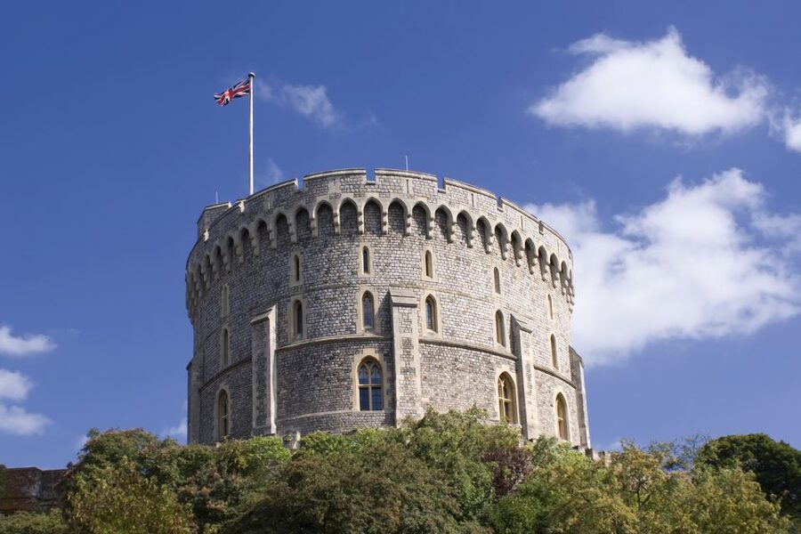 Windsor Castle and Buckingham Palace Full-Day Tour - Key Points at a Glance