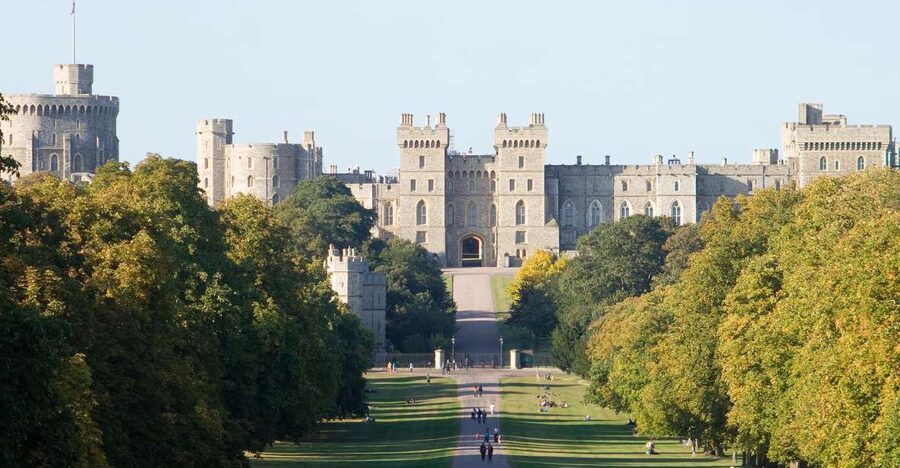 Windsor Castle and London Eye Half-Day Tour - The coach ride back to London, timing and meeting points matter