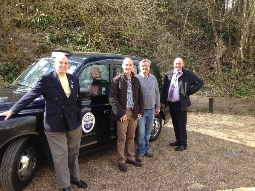 Windsor Castle & Hampton Court Palace VIP Black Taxi Tour - Getting around the iconic London black taxi, not a bus