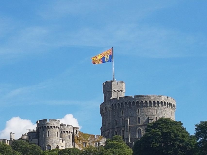 Windsor Castle & Hampton Court Palace VIP Black Taxi Tour - Windsor Castle: what you will see and how to plan for crowds