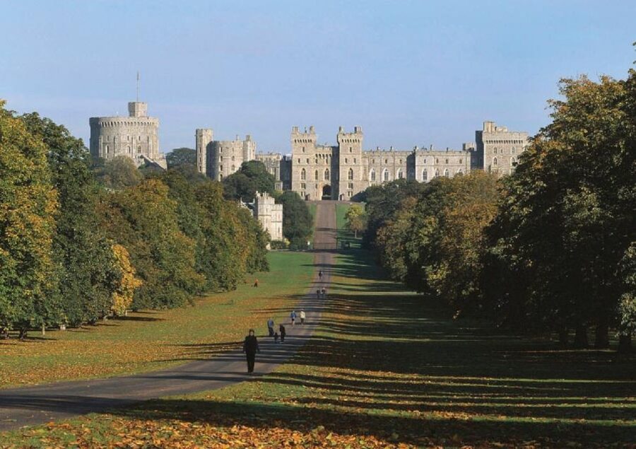 Windsor: Golden Tours Open Top Hop-on Hop-off Bus Tour - Windsor in One Day: What the 24-Hour Hop-On Hop-Off Really Gives You